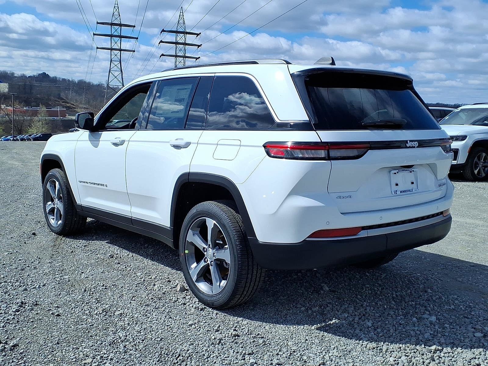 New 2026 Jeep Grand Cherokee Limited AWD/4WD image 3