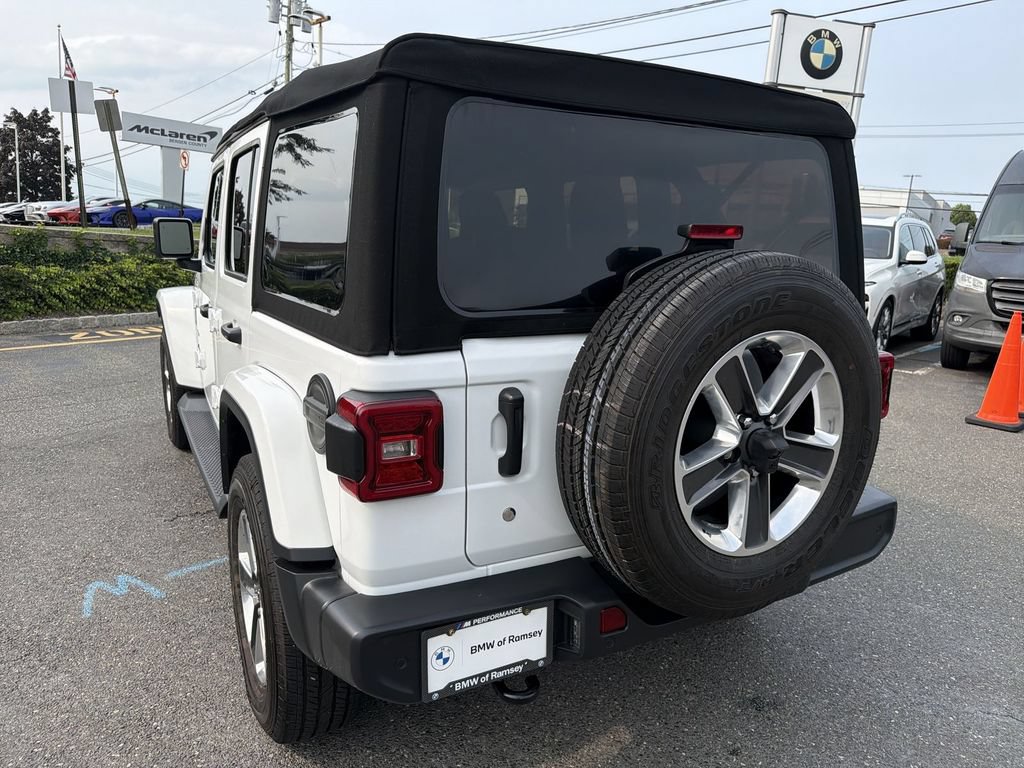 Used 2018 Jeep Wrangler Unlimited Sahara AWD/4WD image 12