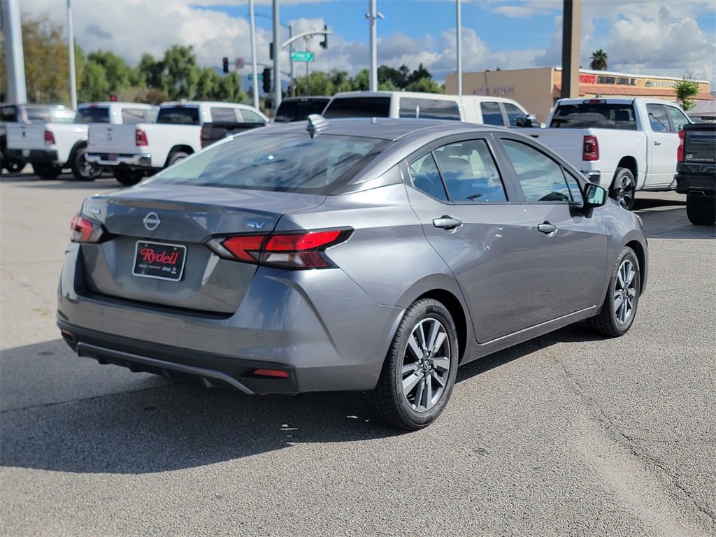 Used 2023 Nissan Versa SV image 5