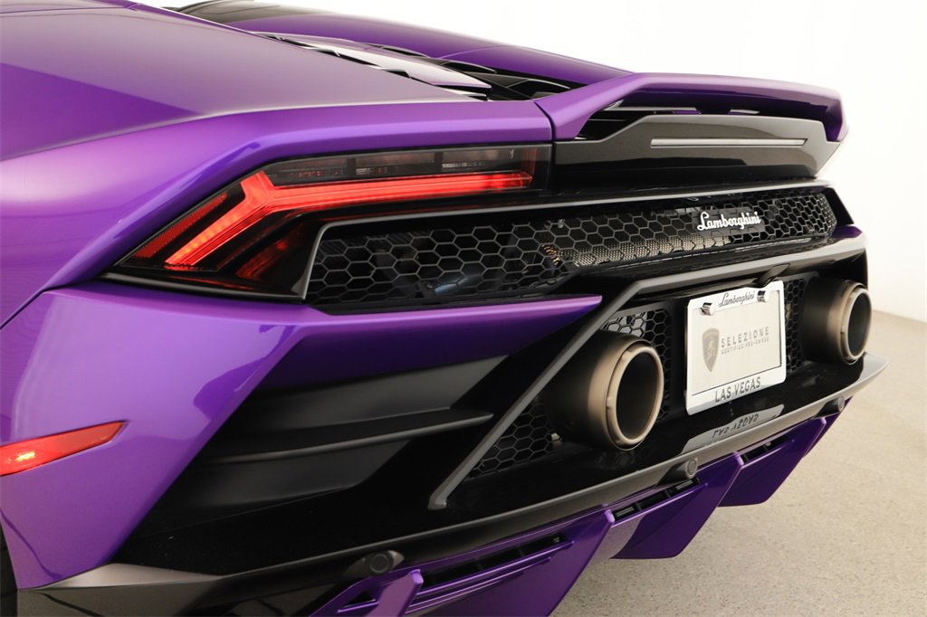 Used 2024 Lamborghini Huracan EVO image 26