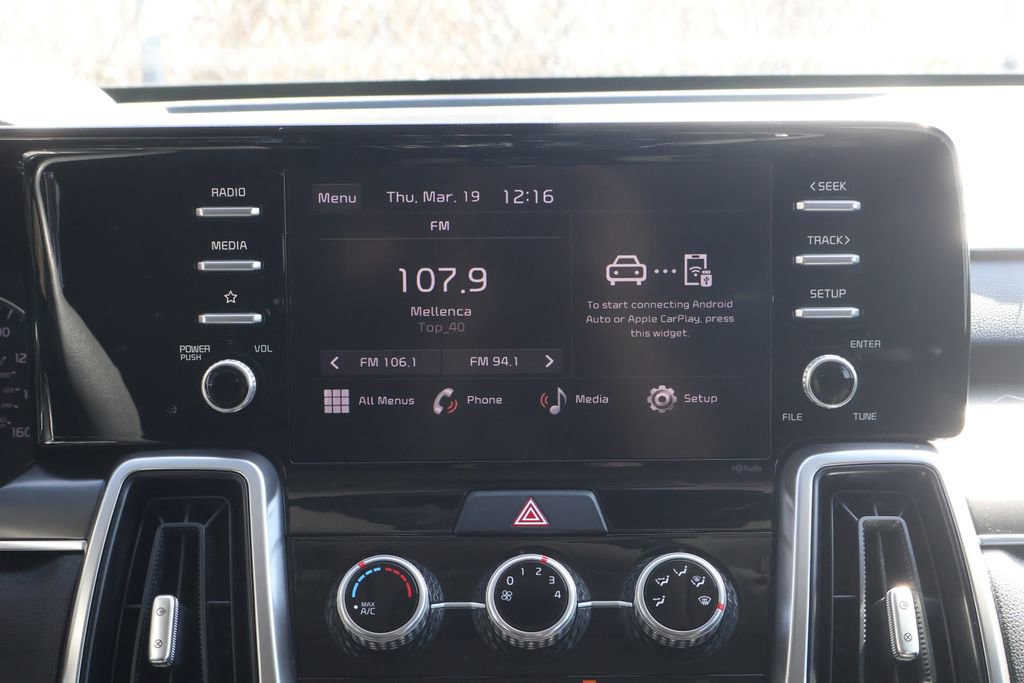 Used 2022 Kia Sorento LX image 15