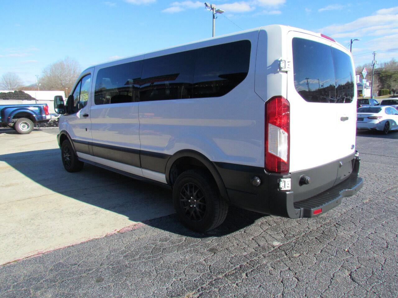 Used 2016 Ford Transit 350 XLT RWD image 6