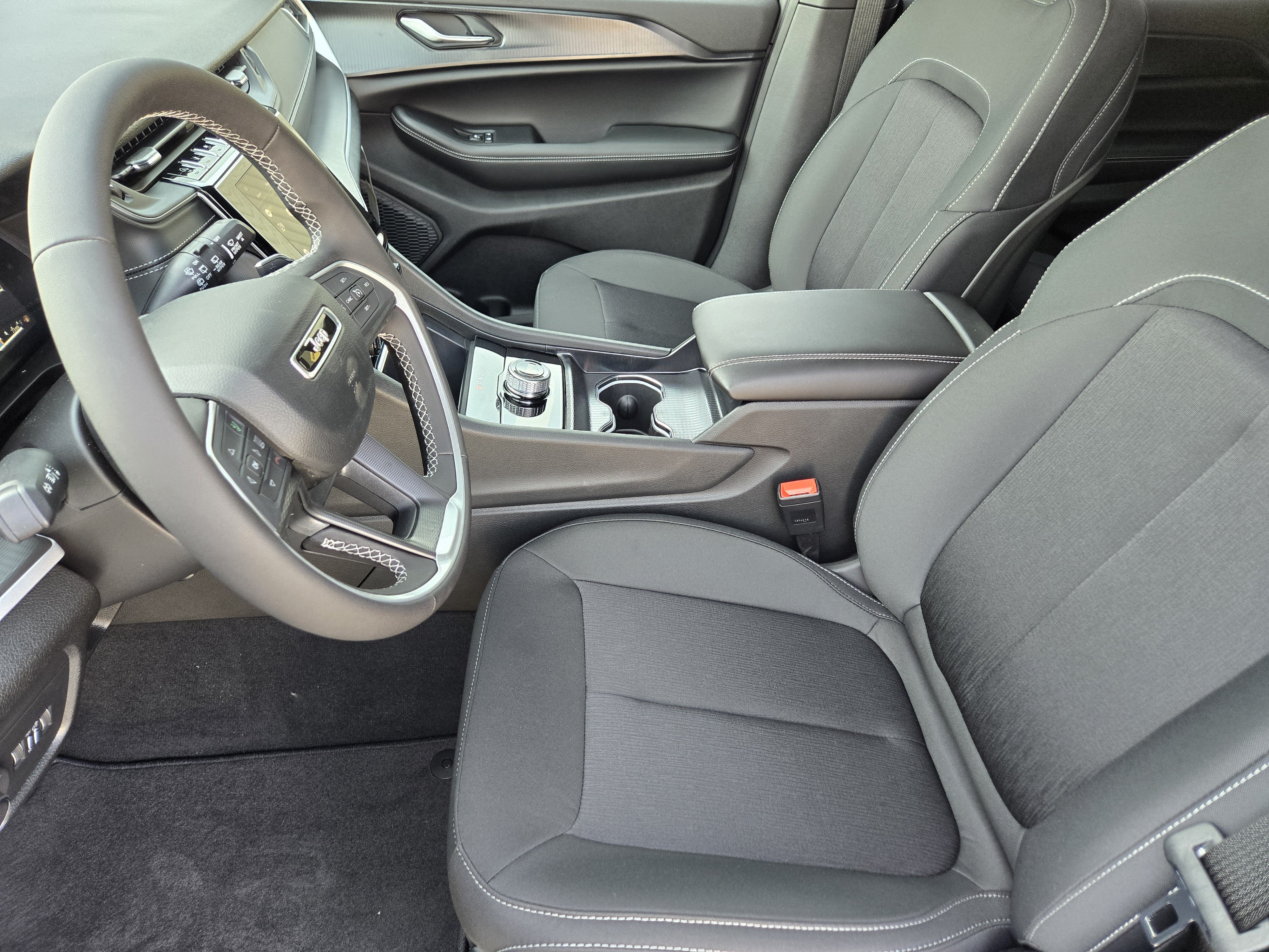 New 2026 Jeep Grand Cherokee L Laredo AWD/4WD image 11