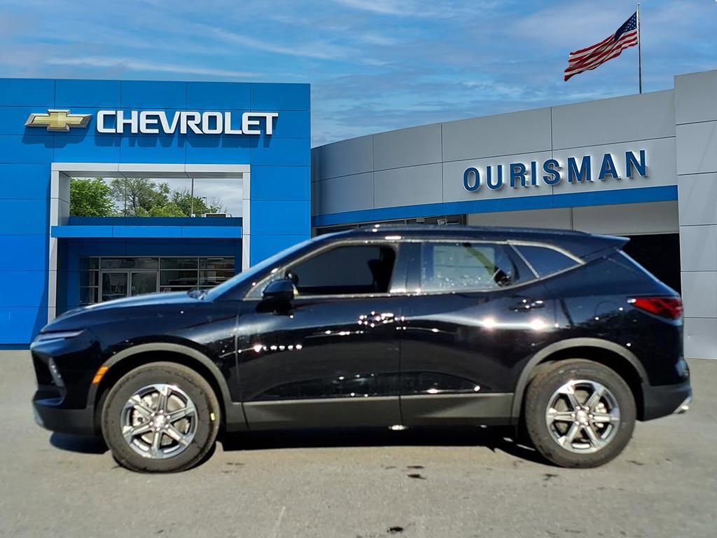 New 2026 Chevrolet Blazer LT w/ Convenience Package AWD/4WD image 4