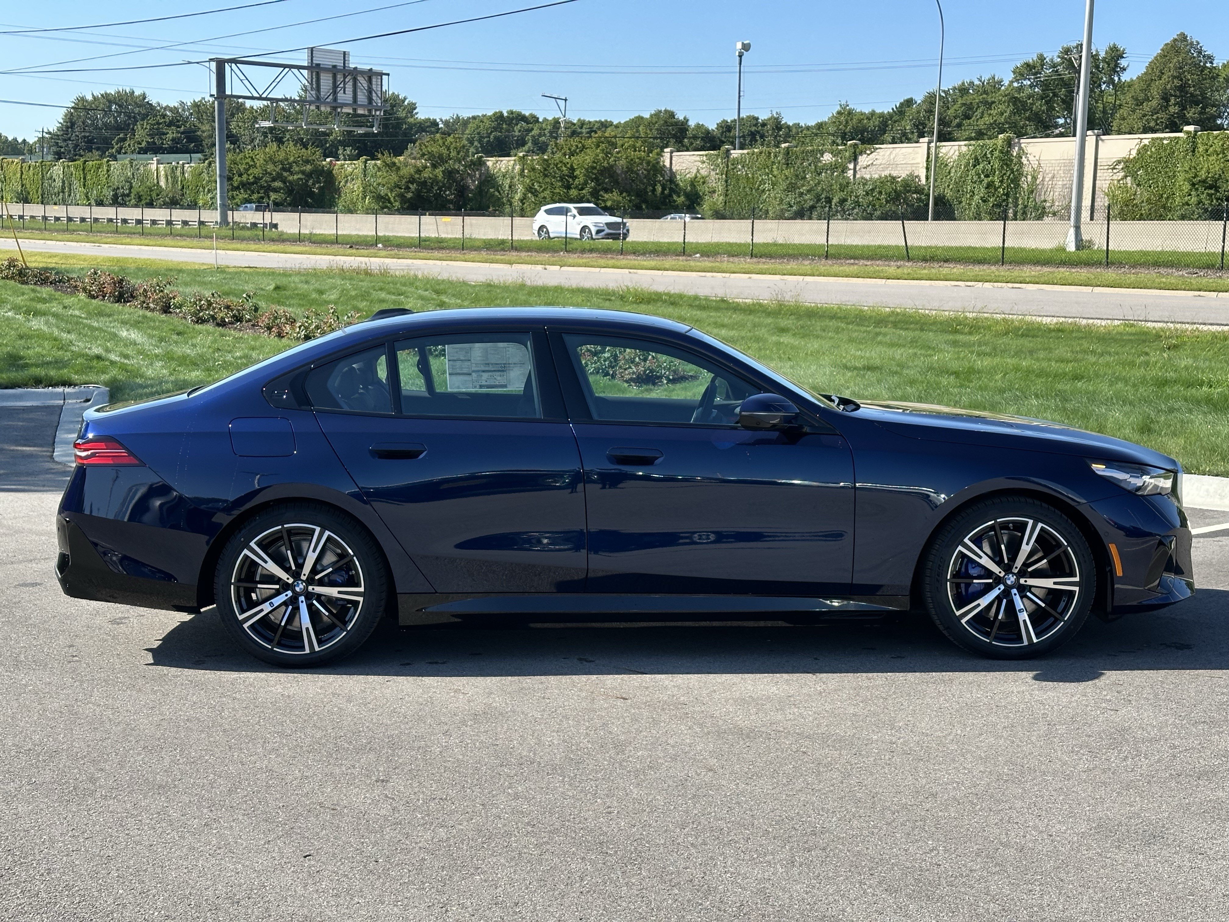 New 2026 BMW 550e xDrive w/ Executive Package AWD/4WD image 8