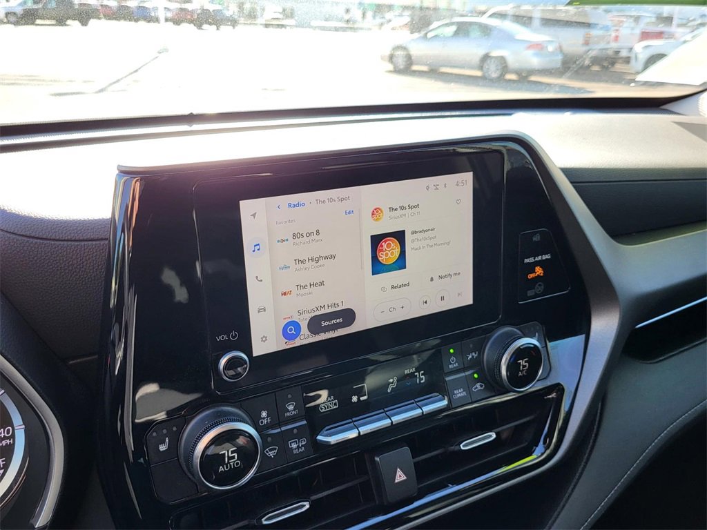 Used 2023 Toyota Highlander XLE image 27