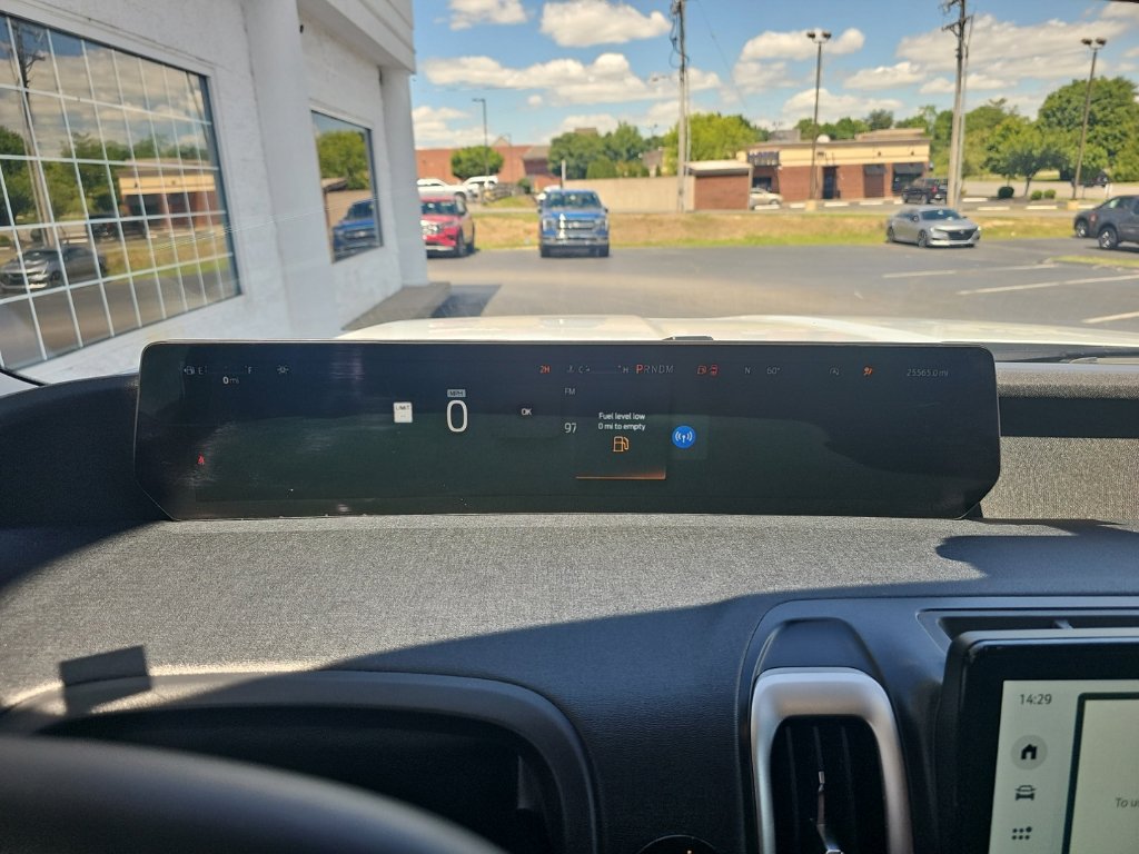 Used 2025 Ford Expedition Active AWD/4WD image 15
