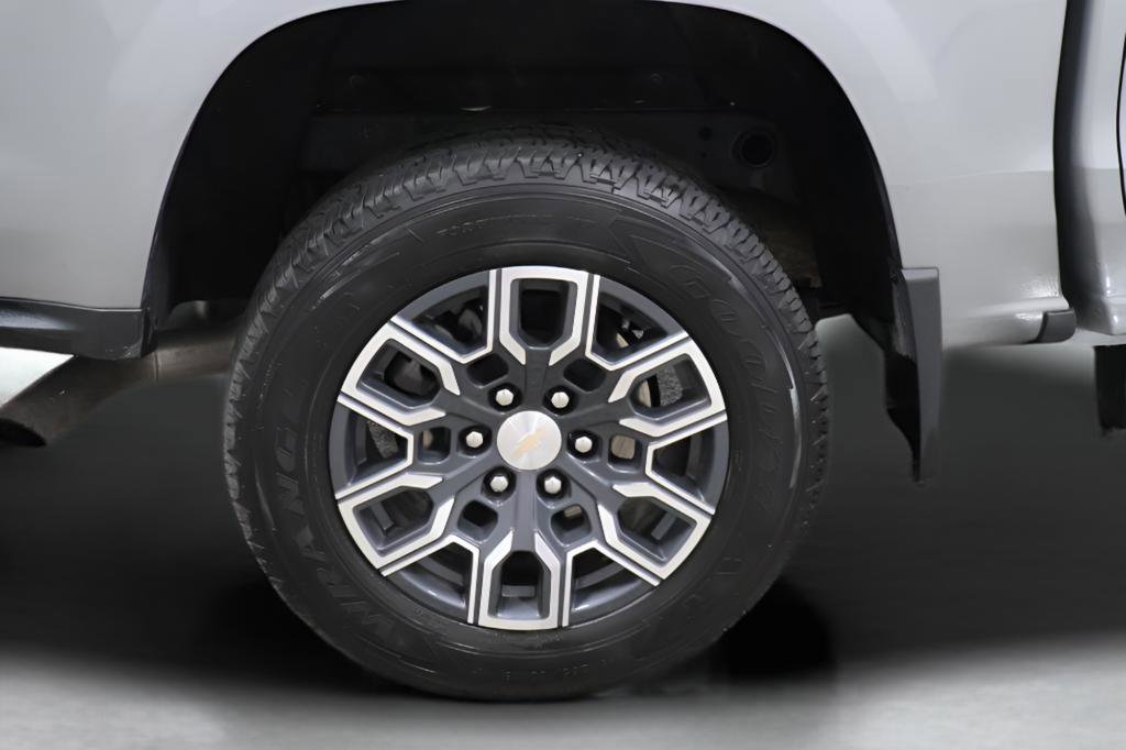 Used 2023 Chevrolet Colorado LT w/ LT Convenience Package III image 32