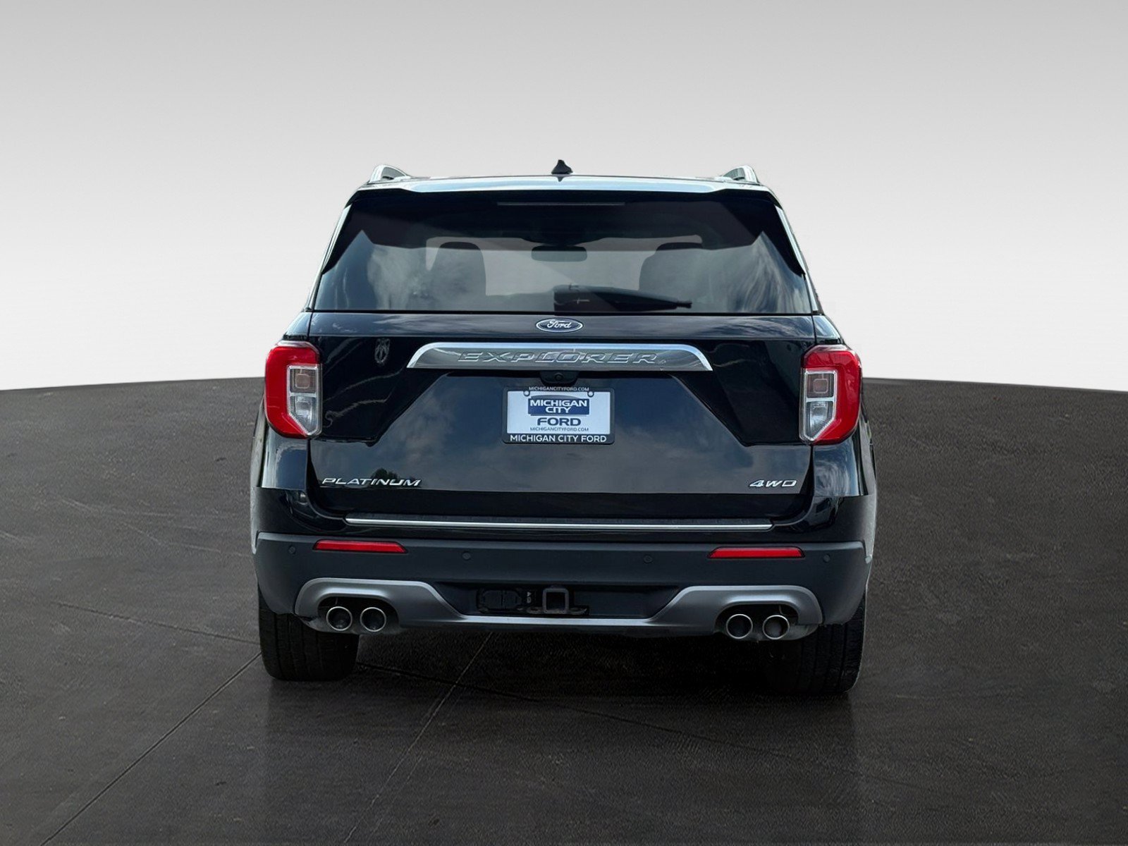 Used 2022 Ford Explorer Platinum w/ Equipment Group 601A AWD/4WD image 6