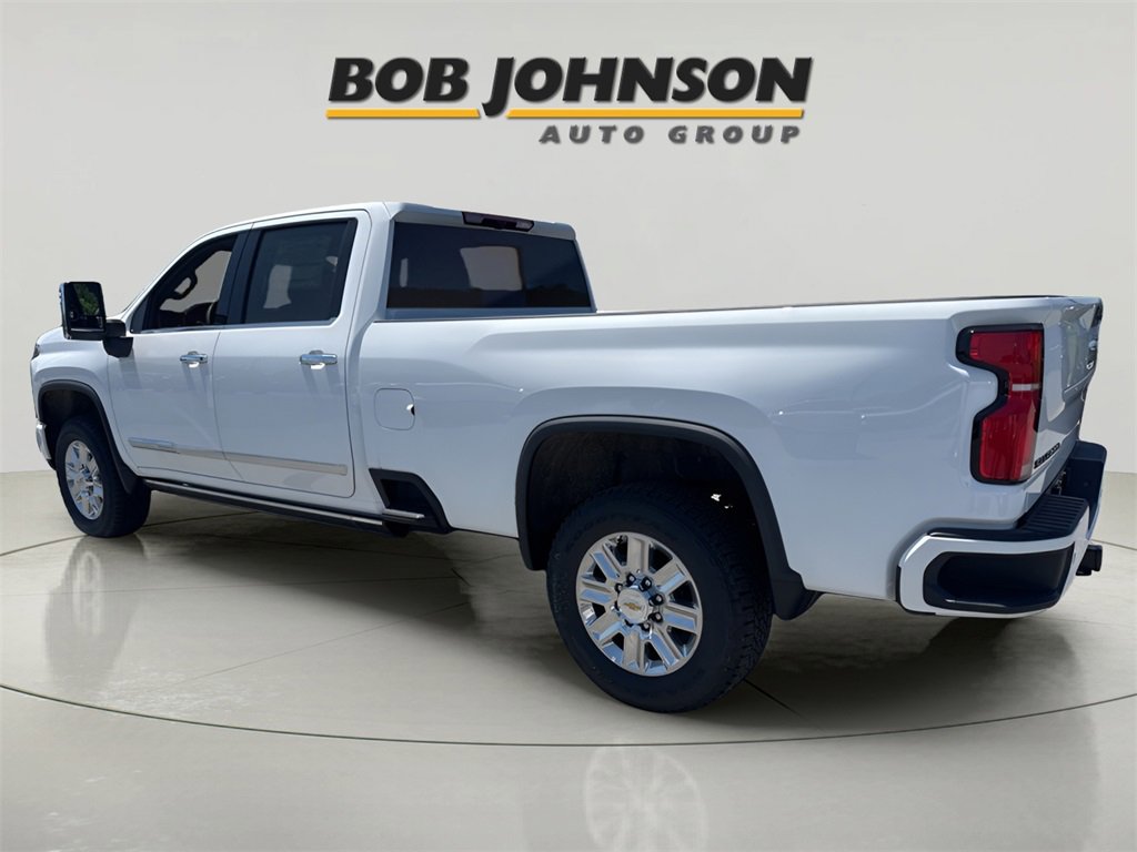 New 2025 Chevrolet Silverado 3500 High Country w/ LPO, Dark Essentials Package image 5