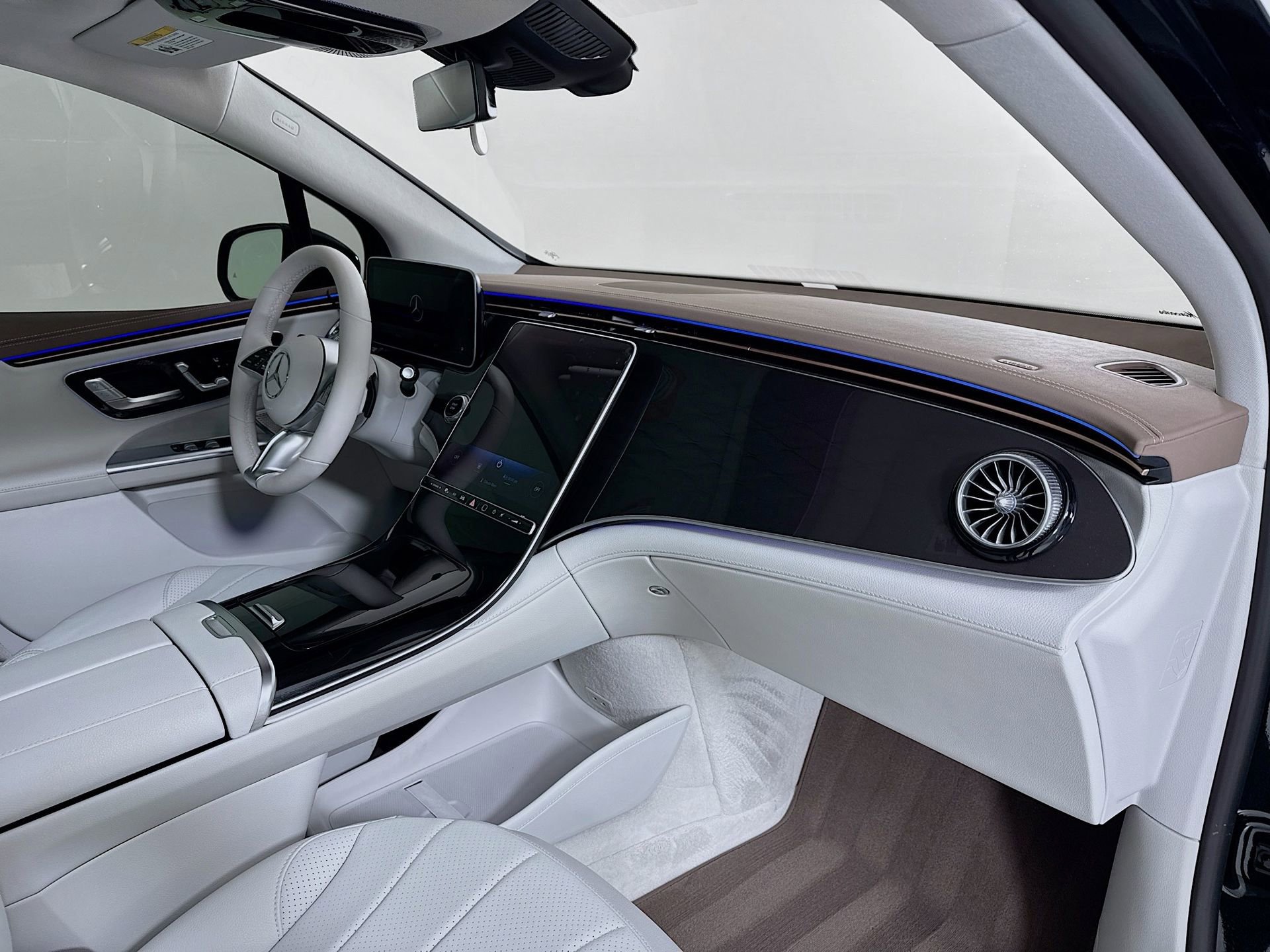 Certified 2023 Mercedes-Benz EQE 350+ SUV image 32