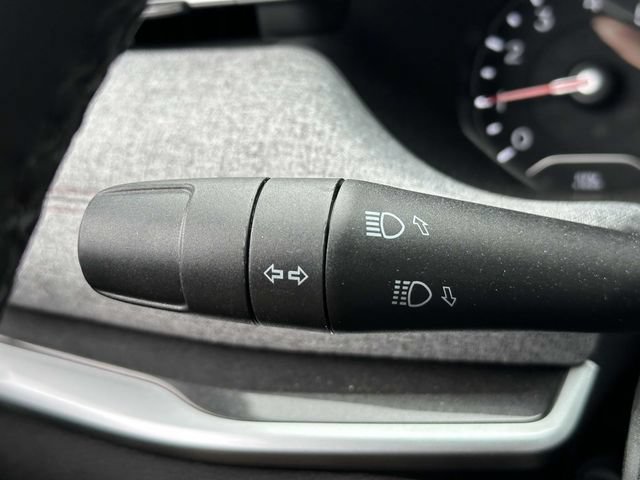 Used 2024 Jeep Compass Latitude w/ Sun and Sound Group AWD/4WD image 34