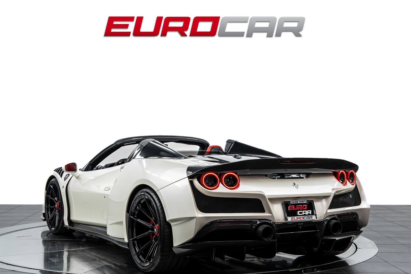 Used 2021 Ferrari F8 Tributo RWD image 4