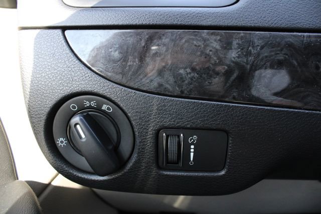 Used 2014 Dodge Grand Caravan SXT FWD image 8