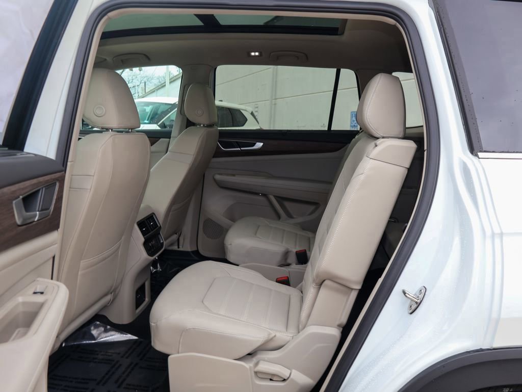 New 2026 Volkswagen Atlas SEL image 14