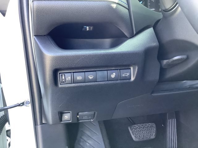 Used 2019 Toyota RAV4 XSE w/ XSE Weather Package AWD/4WD image 15
