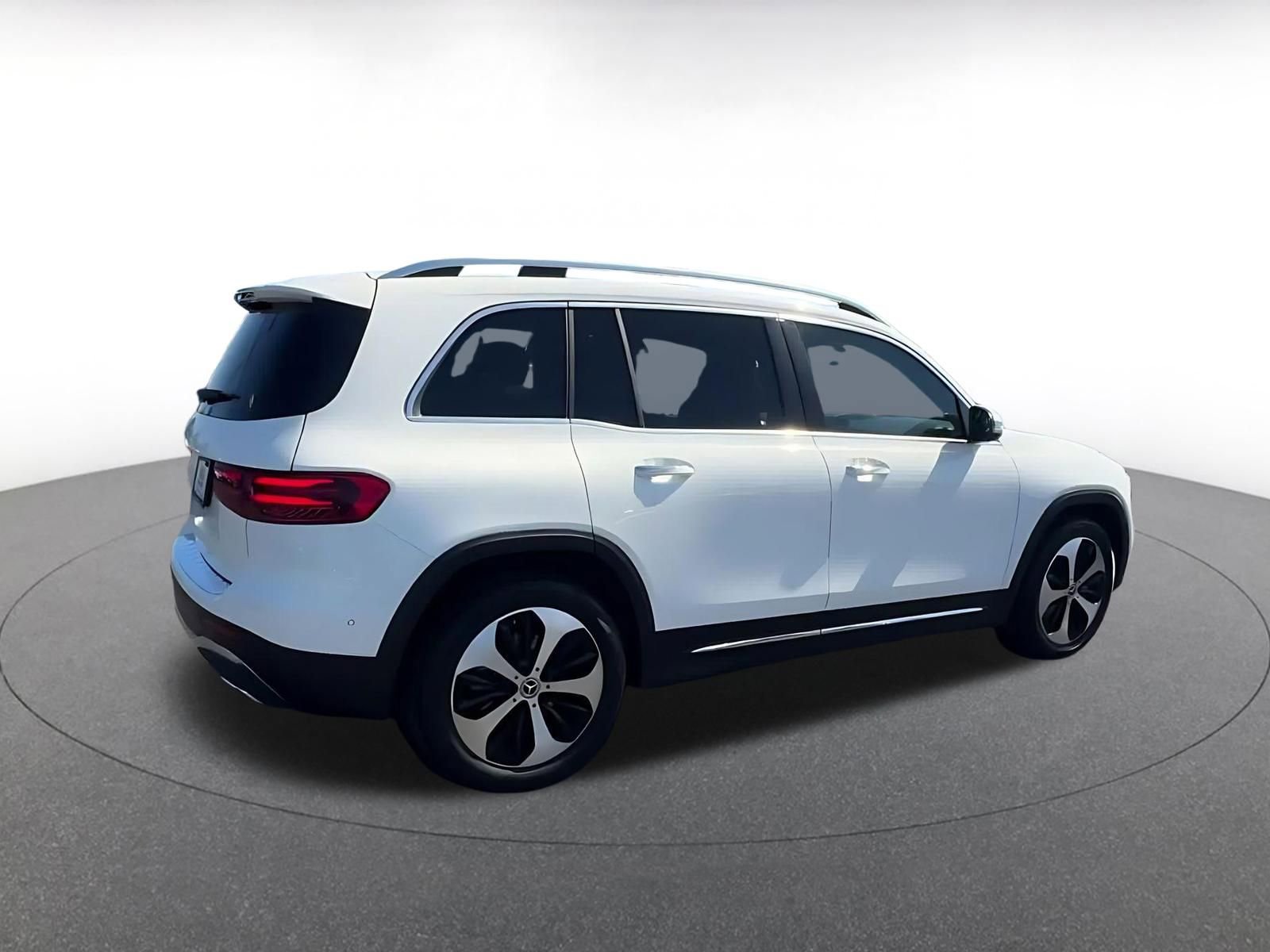 Used 2025 Mercedes-Benz GLB 250 image 15