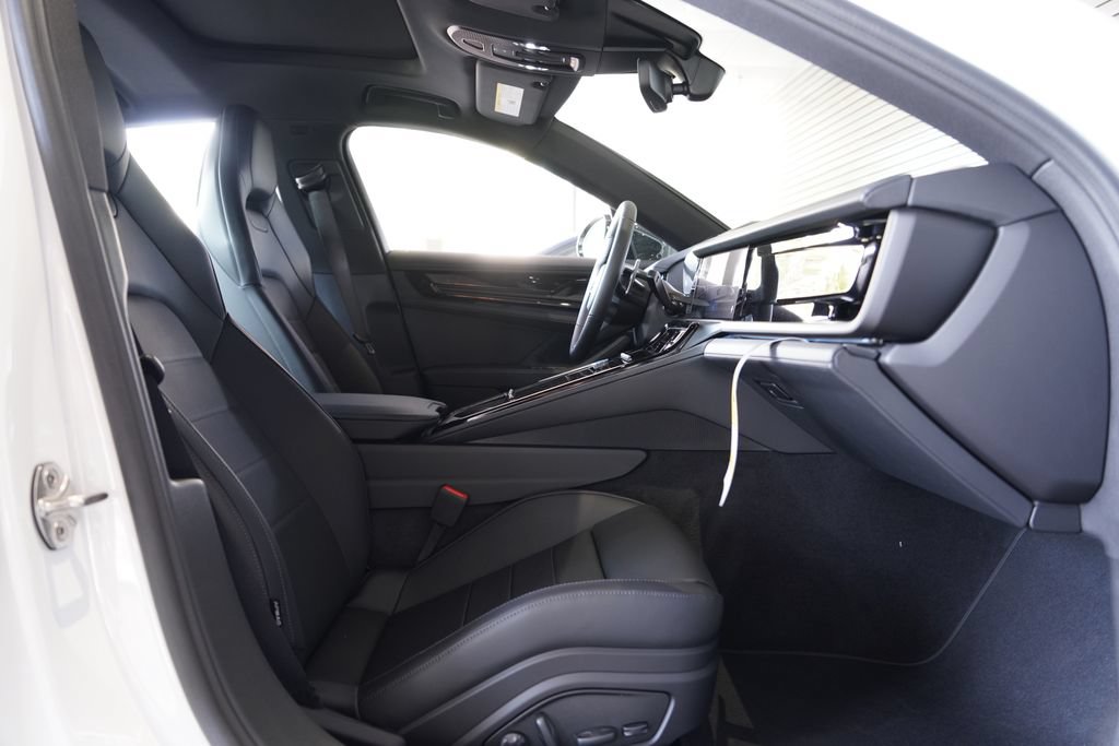 New 2026 Porsche Panamera RWD image 19