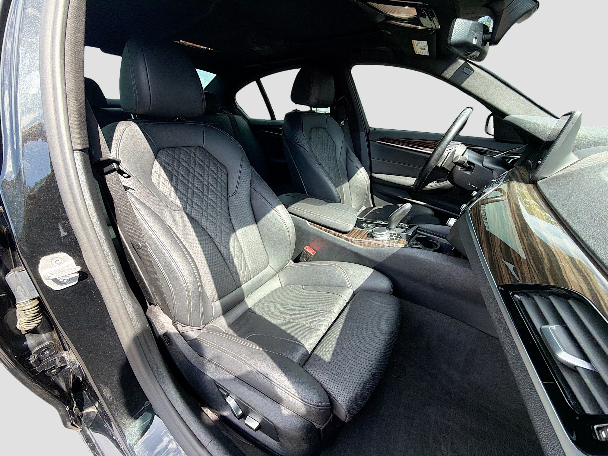 Used 2021 BMW 530i w/ Convenience Package RWD image 15