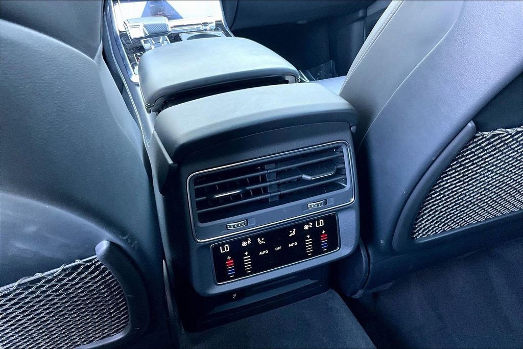 Used 2024 Audi SQ8 Premium Plus AWD/4WD image 10