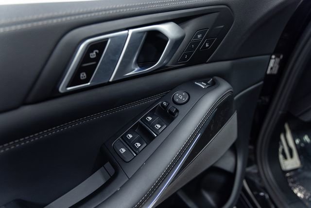 Used 2022 BMW X5 M50i AWD/4WD image 12