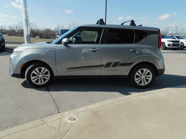 Used 2022 Kia Soul LX image 15