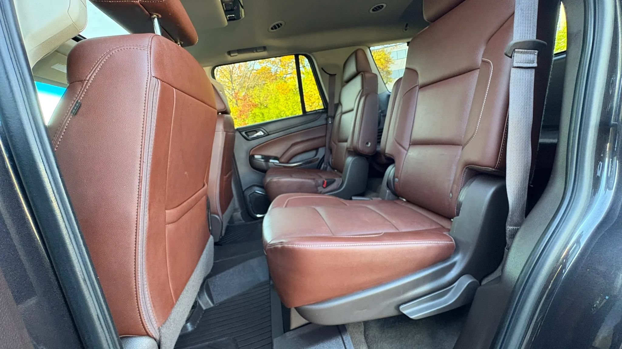 Used 2018 Chevrolet Tahoe Premier AWD/4WD image 24