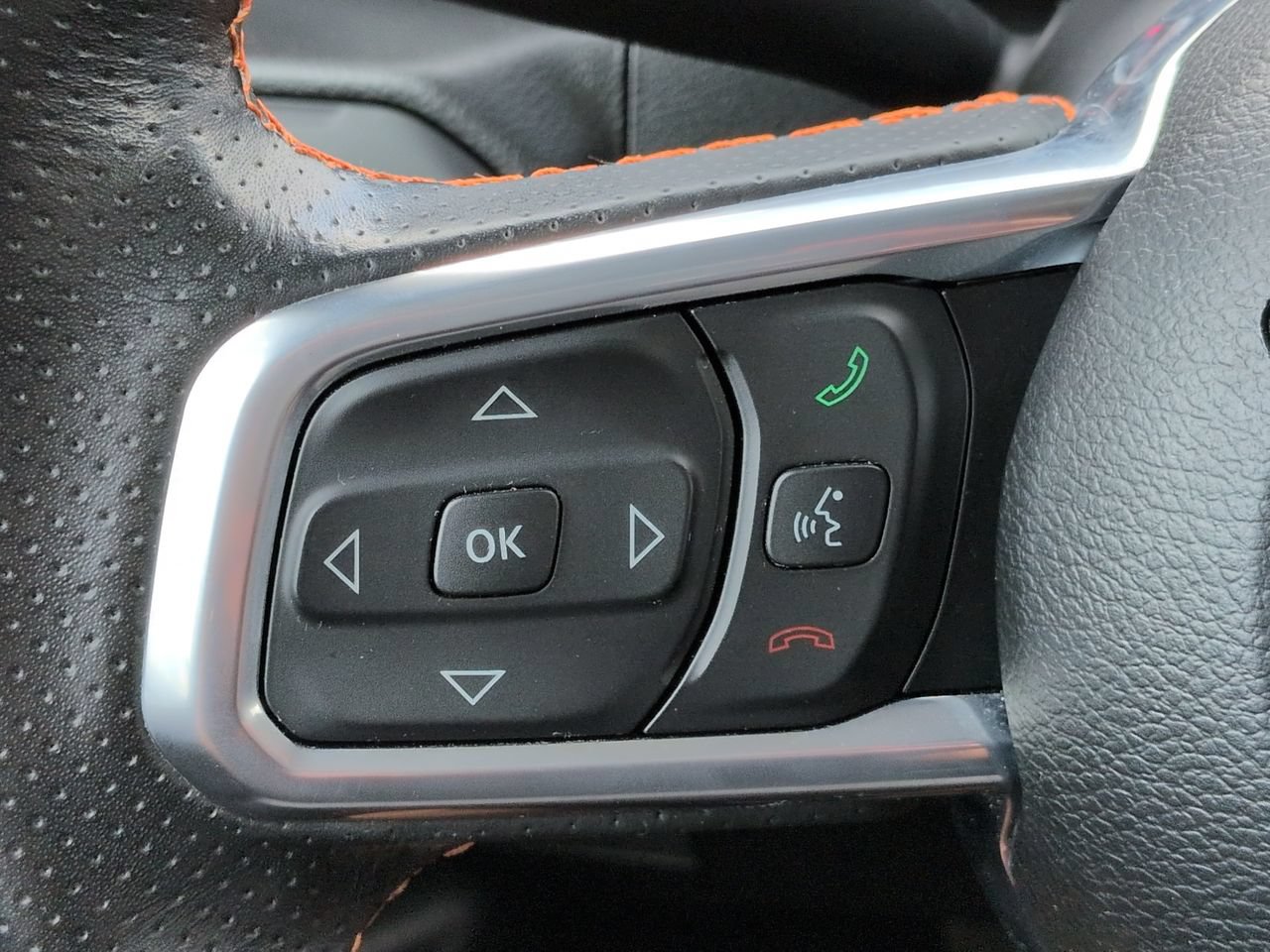 Used 2023 Jeep Gladiator Mojave AWD/4WD image 24