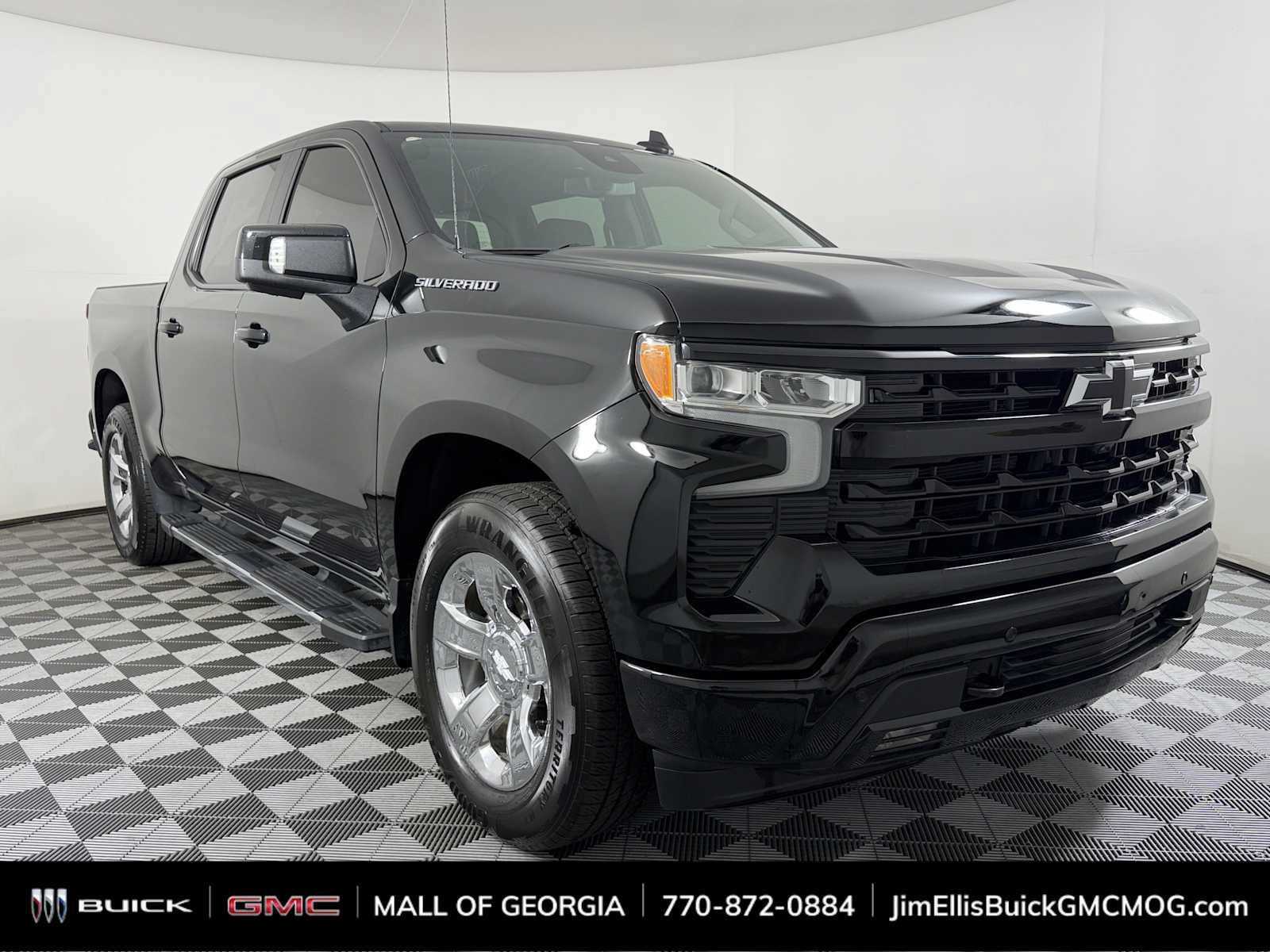 Used 2025 Chevrolet Silverado 1500 RST w/ Convenience Package II RWD image 1