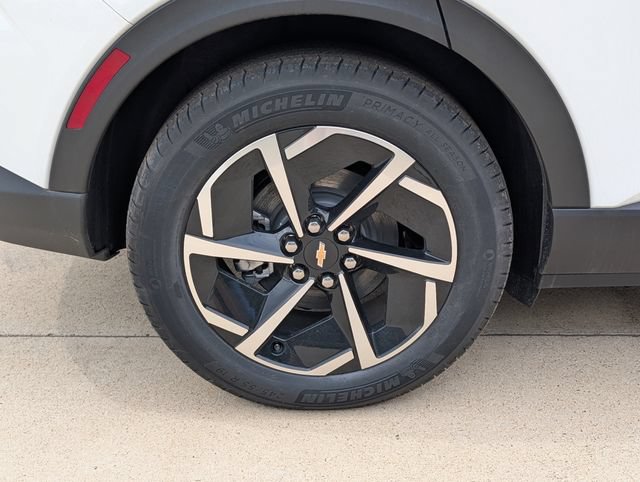 New 2026 Chevrolet Equinox EV LT FWD image 3