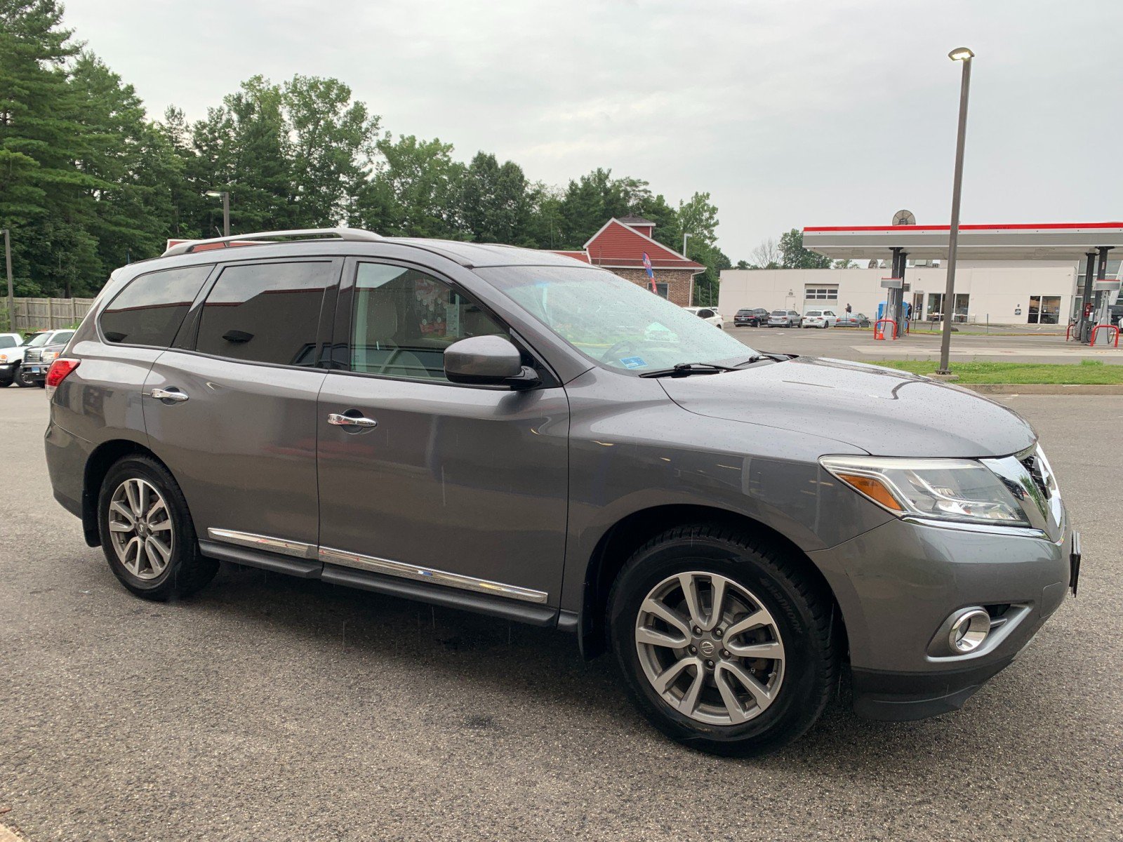 Used 2016 Nissan Pathfinder SL AWD/4WD image 3