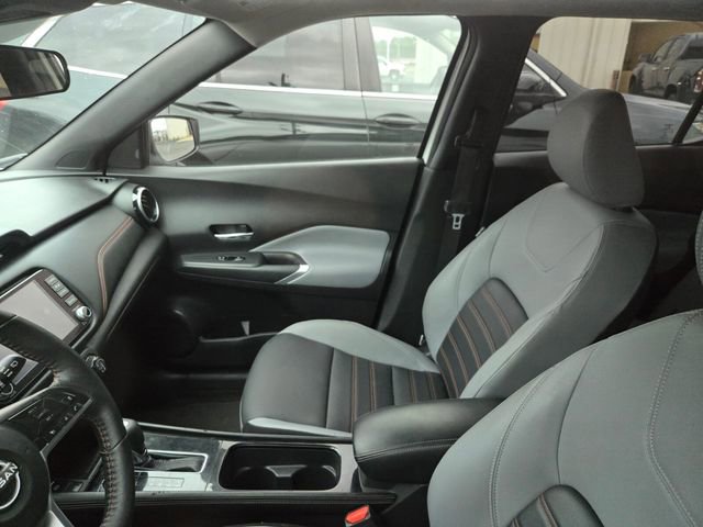 Used 2023 Nissan Kicks SR w/ SR Premium Package FWD image 9