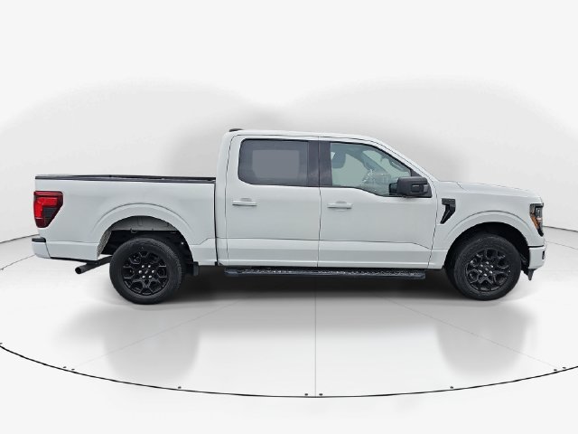 Used 2024 Ford F150 XLT w/ XLT Black Appearance Package RWD image 3