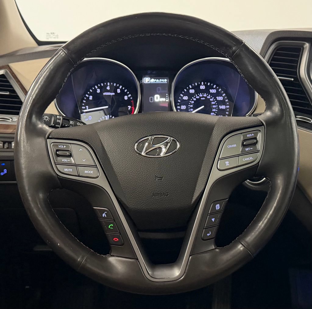 Used 2019 Hyundai Santa Fe XL FWD image 15