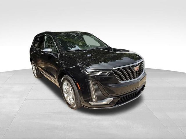 Certified 2025 Cadillac XT6 Luxury AWD/4WD image 3