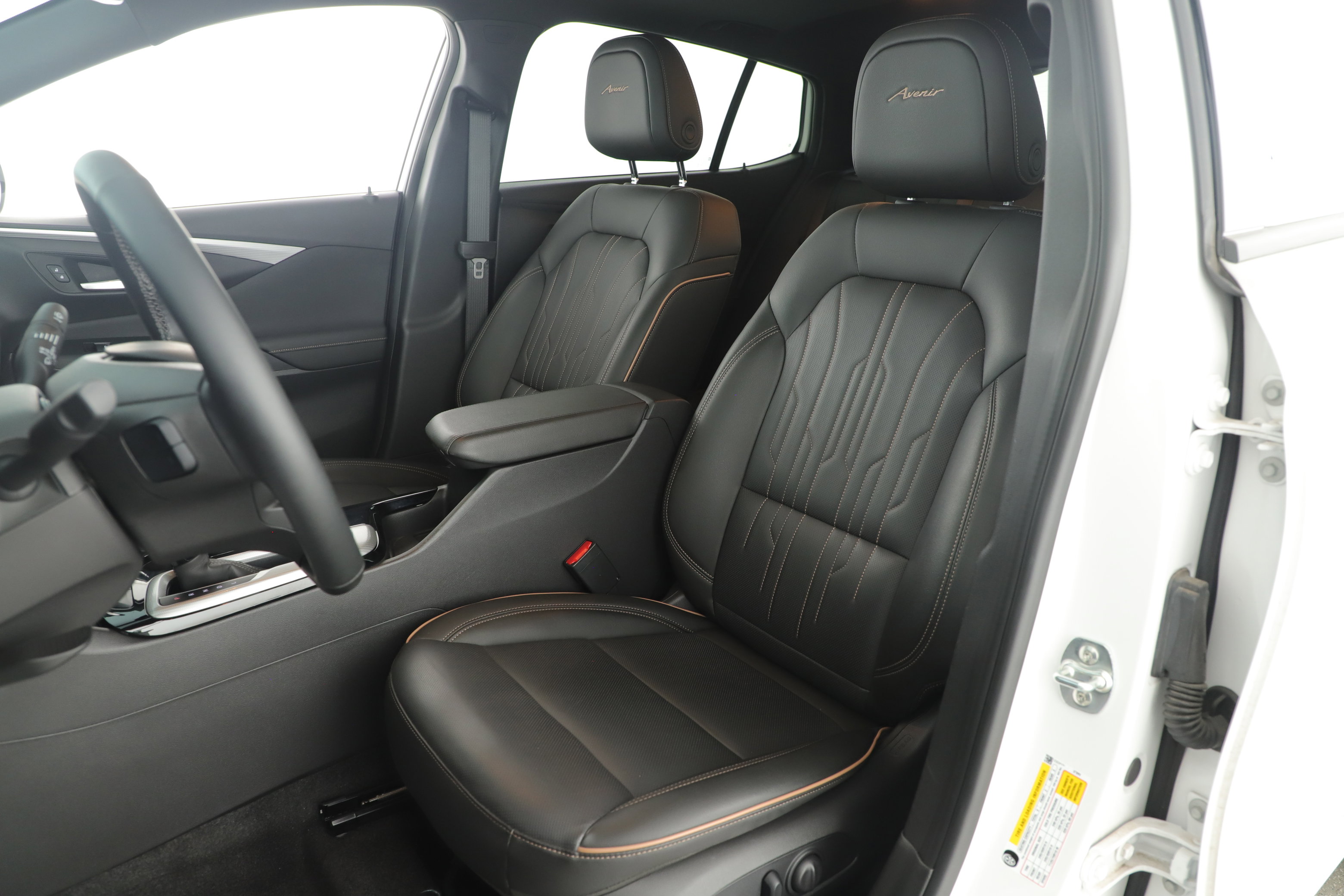 Used 2025 Buick Envista Avenir image 8