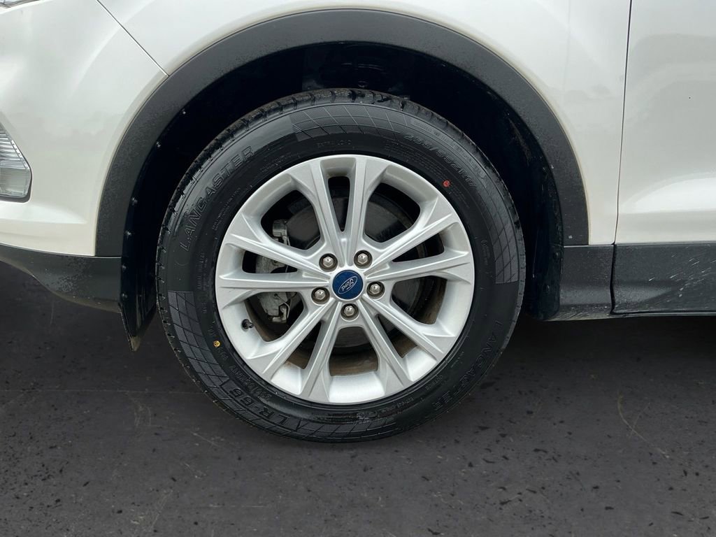 Used 2019 Ford Escape SEL FWD image 13