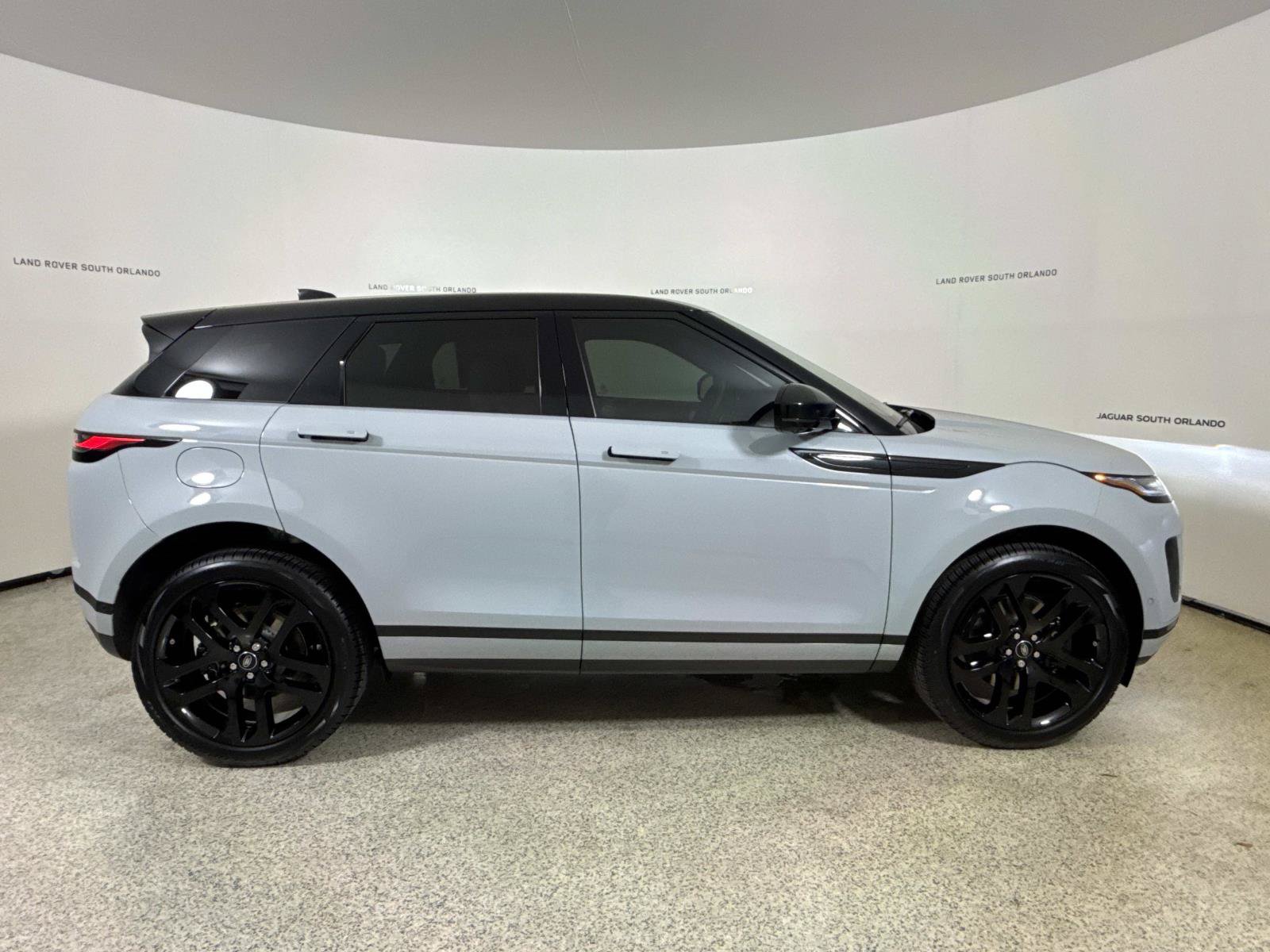 New 2026 Land Rover Range Rover Evoque S AWD/4WD image 6