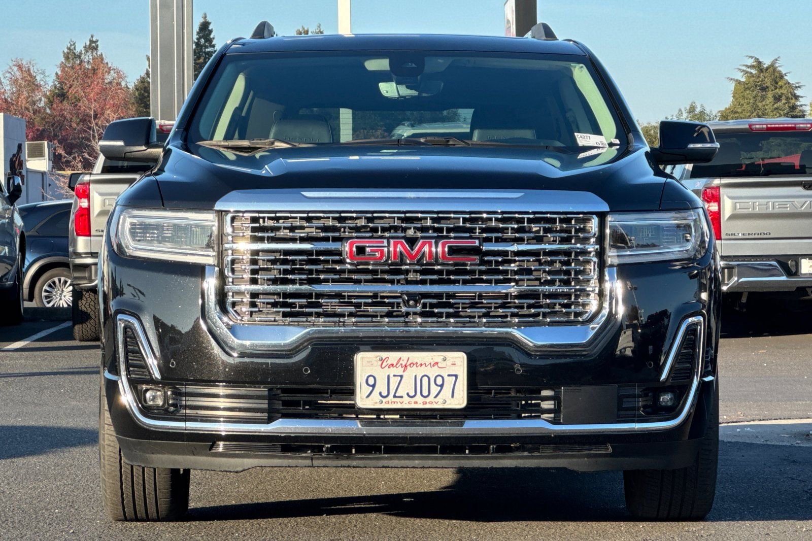 Used 2023 GMC Acadia Denali w/ Black Diamond Edition image 10