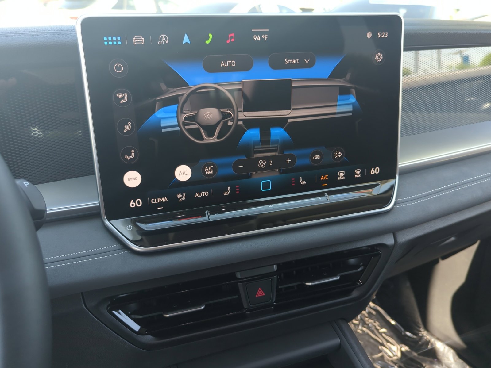 New 2025 Volkswagen Tiguan SE image 26