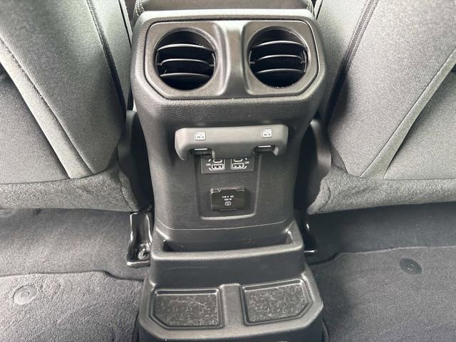 Used 2025 Jeep Wrangler Unlimited Sahara AWD/4WD image 34