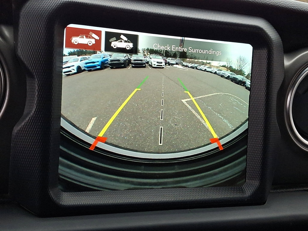 Used 2022 Jeep Wrangler Unlimited Rubicon 4xe w/ Cold Weather Group image 29