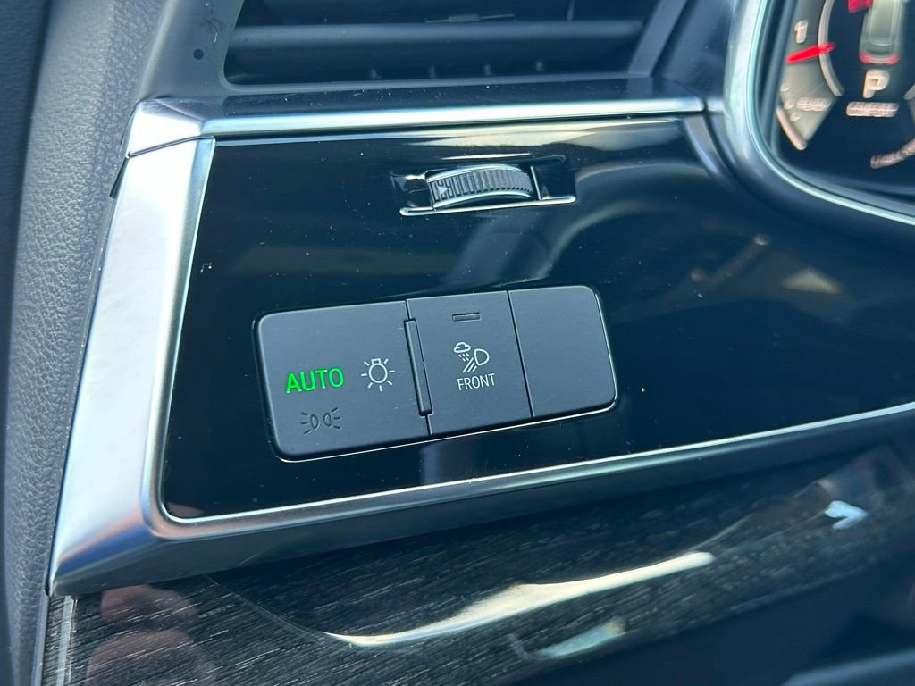 Used 2022 Audi Q8 Premium Plus w/ Premium Plus Package image 29