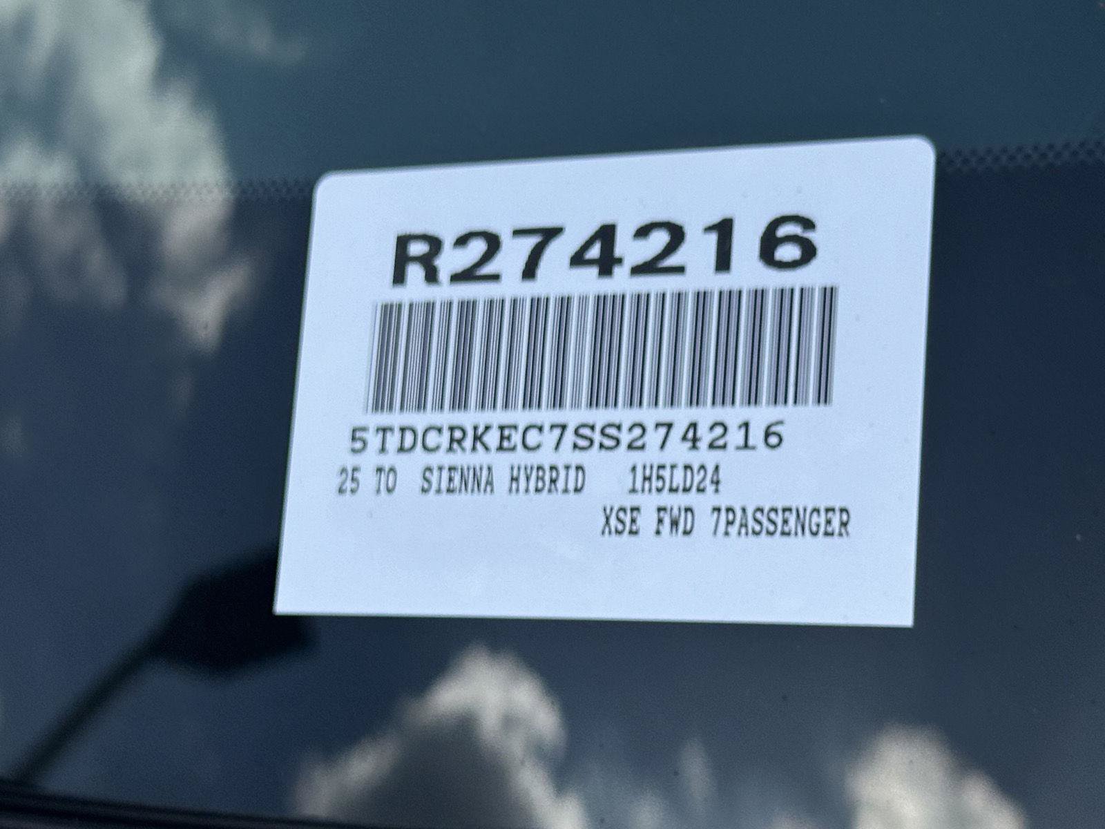 Used 2025 Toyota Sienna XSE FWD image 14