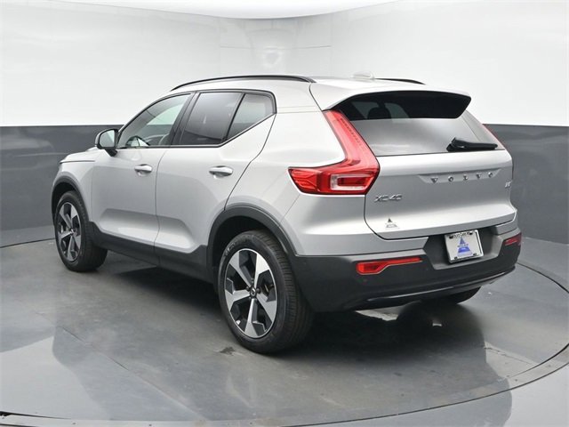 Used 2024 Volvo XC40 B5 Plus w/ Protection Package Premier image 6