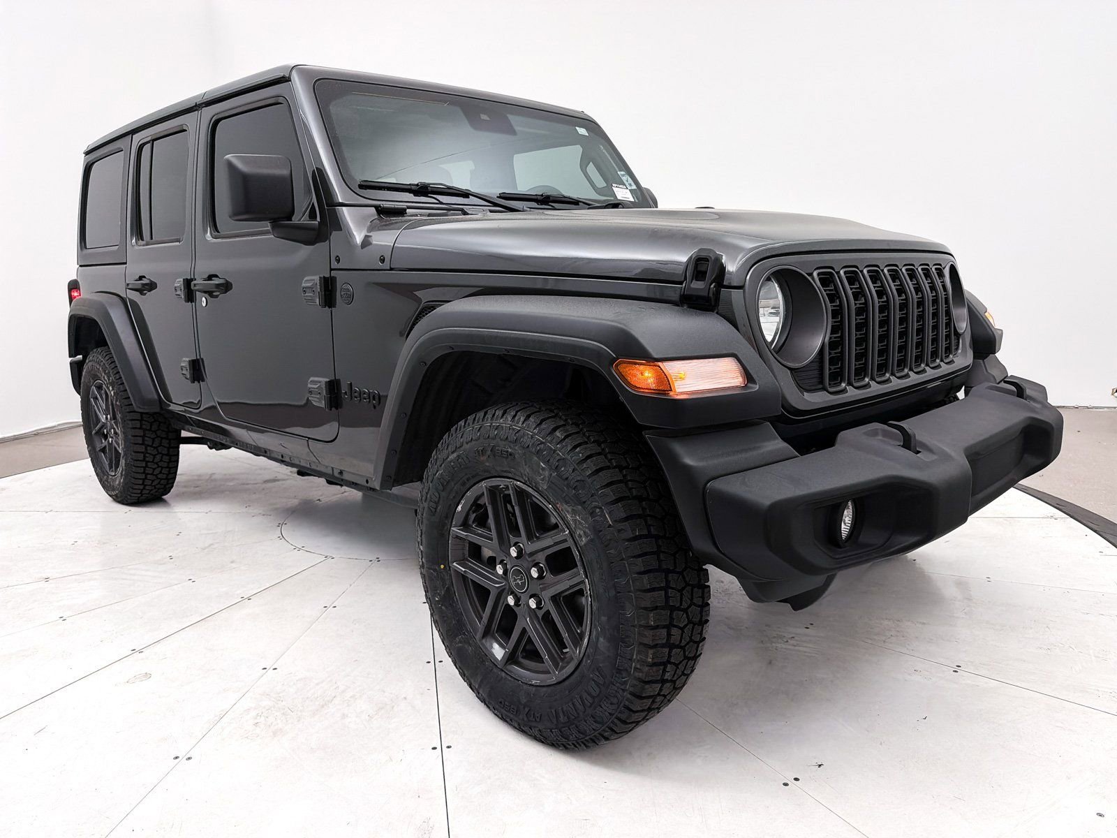 Used 2024 Jeep Wrangler Sport S image 10