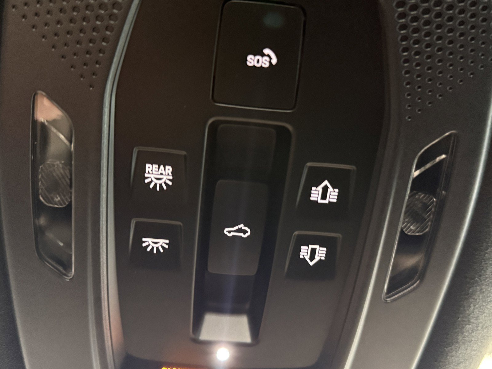Used 2025 Porsche Cayenne GTS AWD/4WD image 18