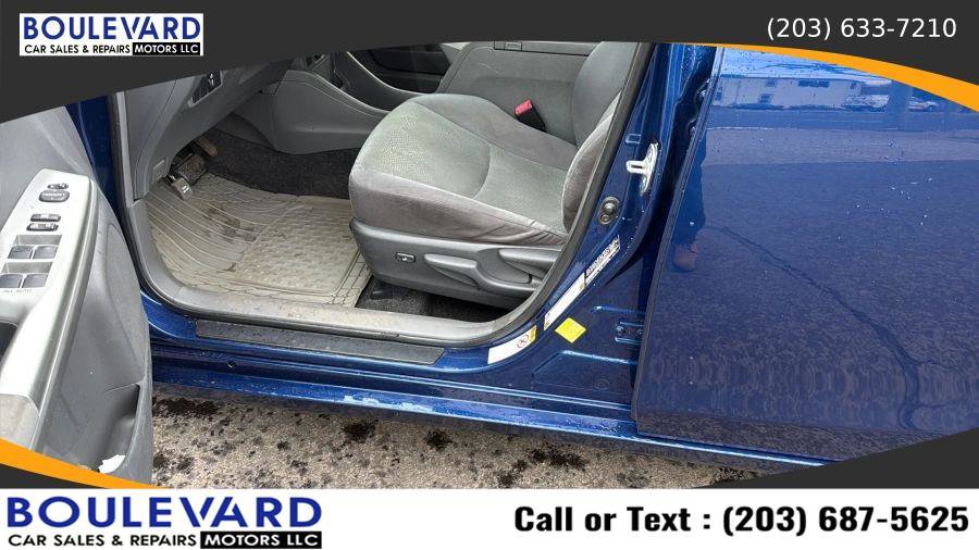 Used 2014 Toyota Prius V Three FWD image 24
