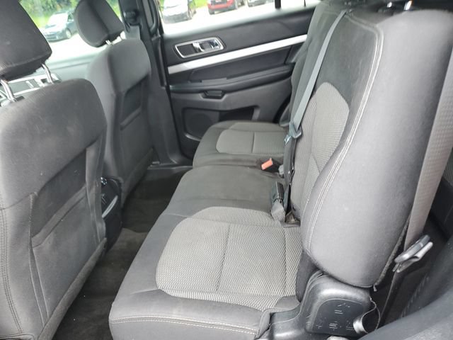 Used 2017 Ford Explorer XLT AWD/4WD image 13