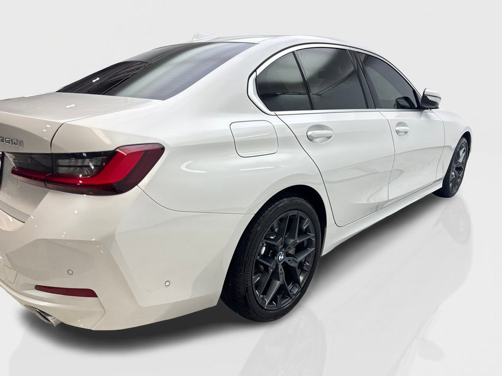 Used 2025 BMW 330i Sedan RWD image 13